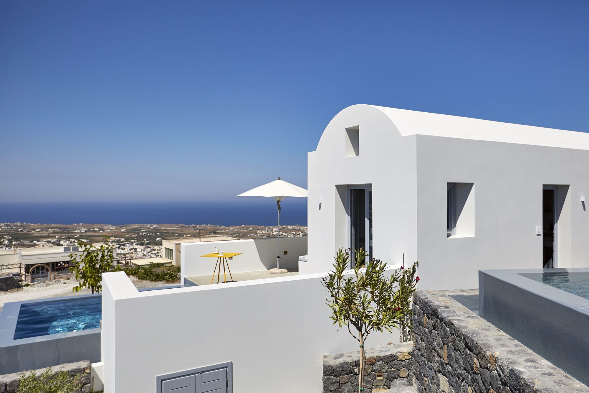 Nova Luxury Aparthotel Pýrgos